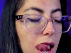 Amateur Free Porn Cam of Miranda_sexlove