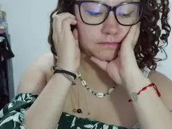 Amateur Free Live Porn of Curly_greeneyed