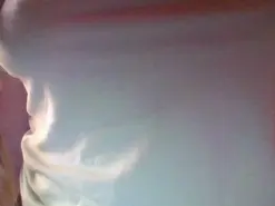 Amateur Live Porn of HellouKitty