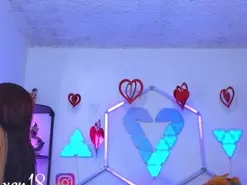 Amateur Live Sex Cam of LittleVixen18