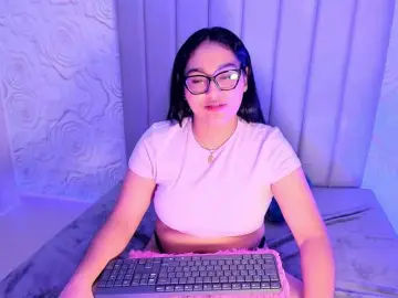 Bongacams Nude Webcam of LyaDubois
