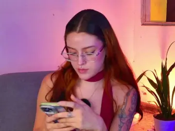 Bongacams Sex Cam of PeachNymph
