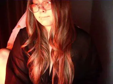 Bongacams Free Live Porn of HoneyMoans