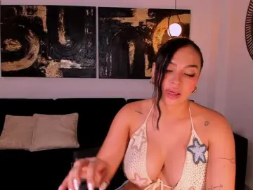 Bongacams Free Live Porn of MollyJones