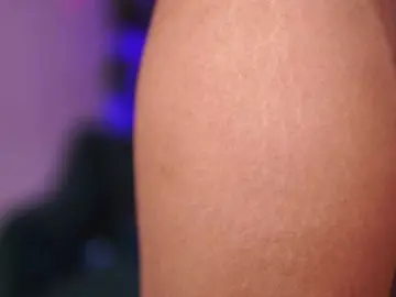 Bongacams Watch Live Sex Cams of AzraReign