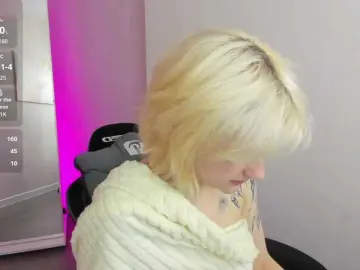 Bongacams Watch Live Sex Cams of LunaaBee