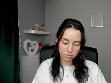 Bongacams Watch Live Sex Cams of adeleLive