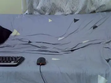Bongacams Nude Webcam of Petitepretti