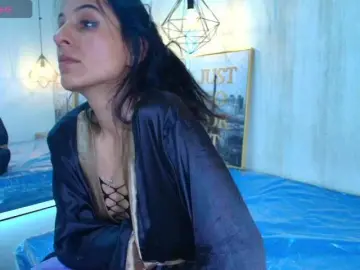 Bongacams Watch Live Sex Cams of Antonella-rivers