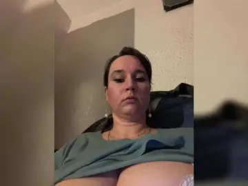 Bongacams Watch Live Sex Cams of SaliiOnli