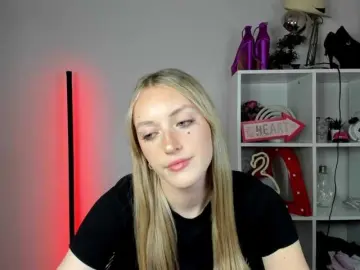 Bongacams Free Live Porn of EvelynBlond