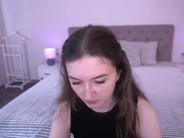 Bongacams Free Porn Cam of CyrenaLuxe