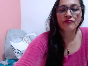Bongacams Sex Chat of KarinaSuarez1