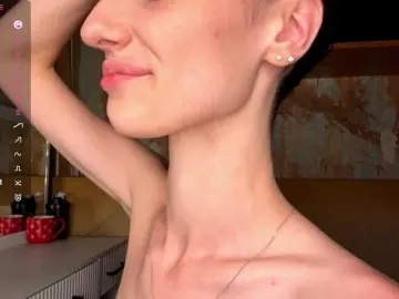Bongacams Watch Live Sex Cams of LudivinaCarrilo