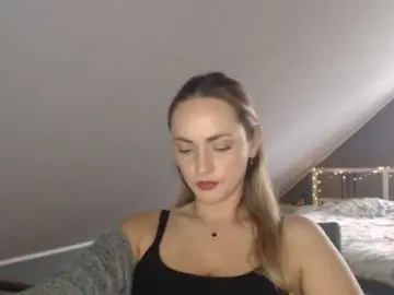 Bongacams Sex Cam of ScarlettXQueen