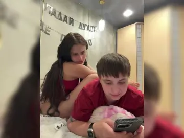 Bongacams Watch Live Sex Cams of Kris-and-Vanessa