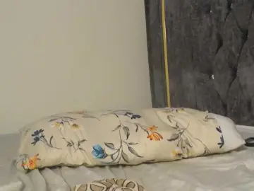 Bongacams Live Porn of CrystalSanta
