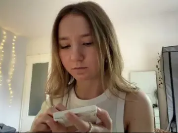Bongacams Free Live Porn of lisasmall