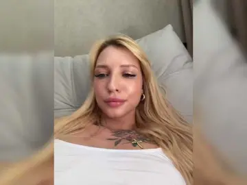 Bongacams Private Sex Chat of EwaBrown