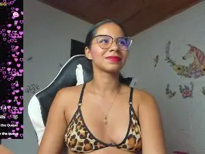 Cam4 Best Webcam of hoffman_alisson