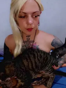 Cam4 Free Porn Cam of MorenaBlackMoon