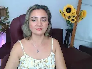Cam4 Free Live Porn of ana_milf