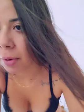 Cam4 Live Porn of LunaVelluto
