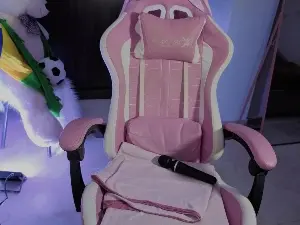 Cam4 Watch Live Sex Cams of Alicesimpson1