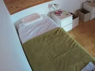 Camsoda Sex Chat of voyeurcam-julmodels-greybed-1