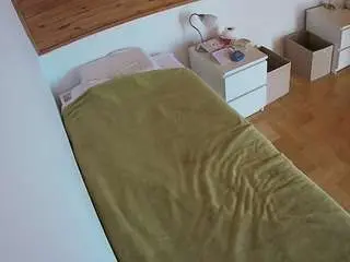 Camsoda Adult Video Chat of voyeurcam-julmodels-greybed-1