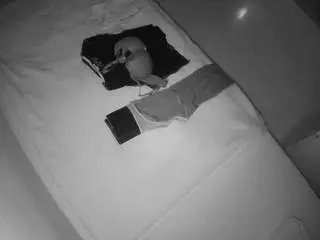 Camsoda Private Sex Chat of voyeurcam-julmodels-greybed-2