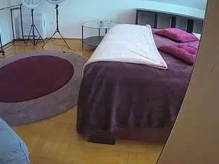 Camsoda Free Live Porn of voyeurcam-julmodels-whitebed-6