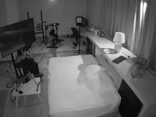 Camsoda Nude Webcam of voyeurcam-jb-office-1