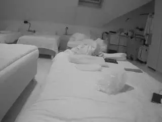 Camsoda Adult Webcams of voyeurcam-julmodels-bed-2