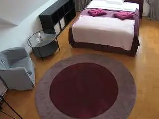 Camsoda Live Porn of voyeurcam-julmodels-whitebed-1