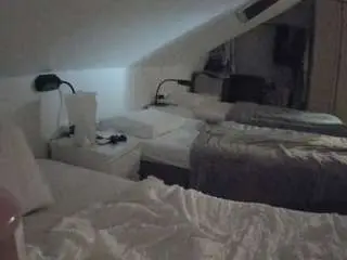 Camsoda Free Porn Cam of voyeurcam-julmodels-bed-4