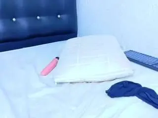 Camsoda Watch Live Sex Cams of secrett-desiree