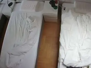 Camsoda Nude Webcam of voyeurcam-julmodels-bed-5