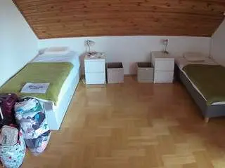Camsoda Watch Live Sex Cams of voyeurcam-julmodels-greybed-3
