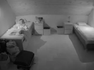 Camsoda Adult Webcams of voyeurcam-julmodels-greybed-3