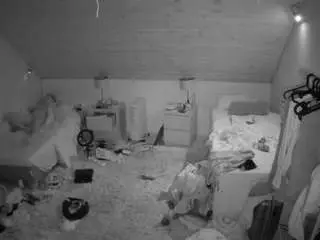 Camsoda Nude Webcam of voyeurcam-julmodels-whitebed-3
