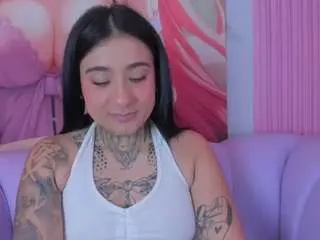 Camsoda Adult Webcams of adri-tatto