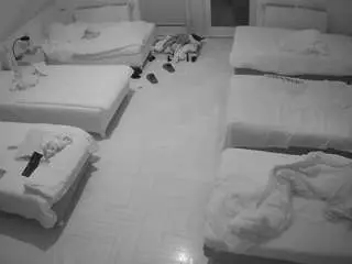 Camsoda Live Sex Cam of voyeurcam-julmodels-bed-6