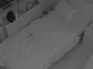 Camsoda Sex Chat of voyeurcam-julmodels-bed-7