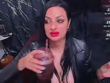 Chaturbate Live Sex Cam of selena_vixen