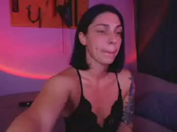 Chaturbate Live Sex Cam of rollamoonshine