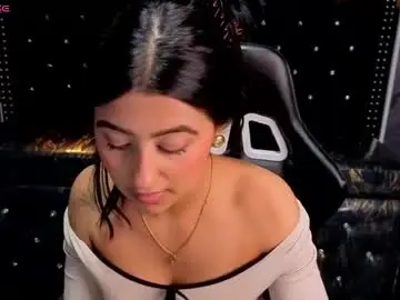Chaturbate Sex Cam of catalella_little_b