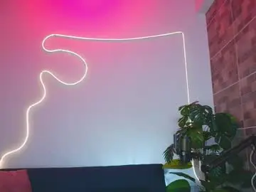 Chaturbate Live Sex Cam of luna_valen