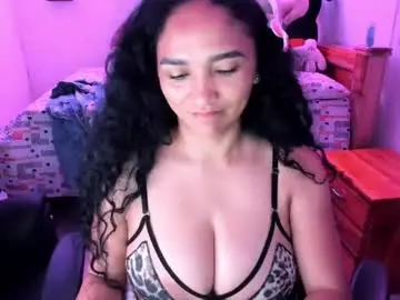 Chaturbate Best live sex cam show of rayza_mature_