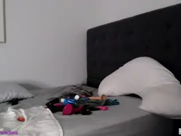 Chaturbate Live Sex Cam of naomirhoades